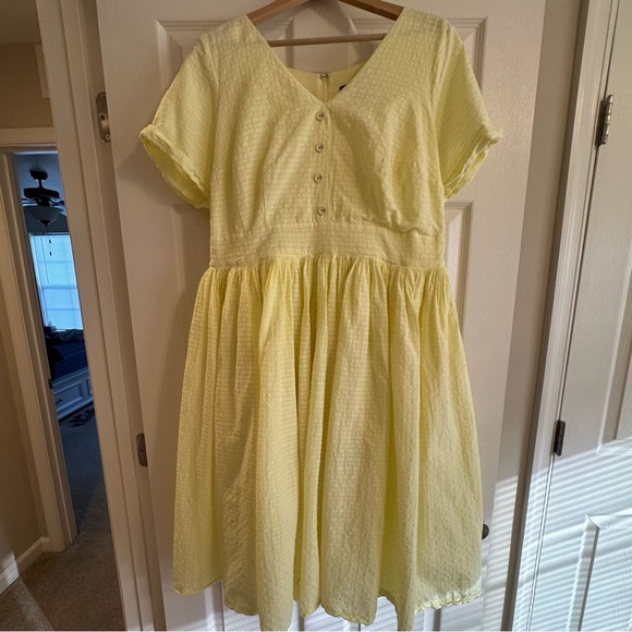 ModCloth Yellow Dress. Women’s size 16. Fit and Flare - Fully Lined. Like New!!! - Picture 11 of 12